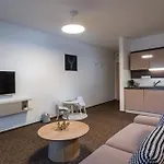 Village Hanuliak 아파트호텔 3*