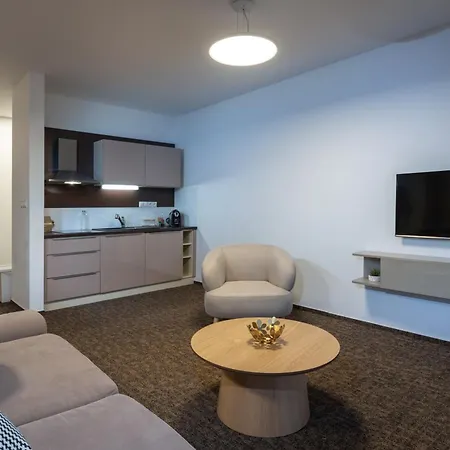 Village Hanuliak Hotel apartamentowy 3*