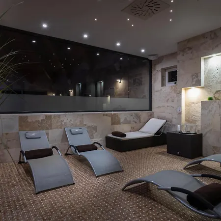 Hotel apartamentowy Village Hanuliak