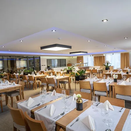 Hotel apartamentowy Village Hanuliak